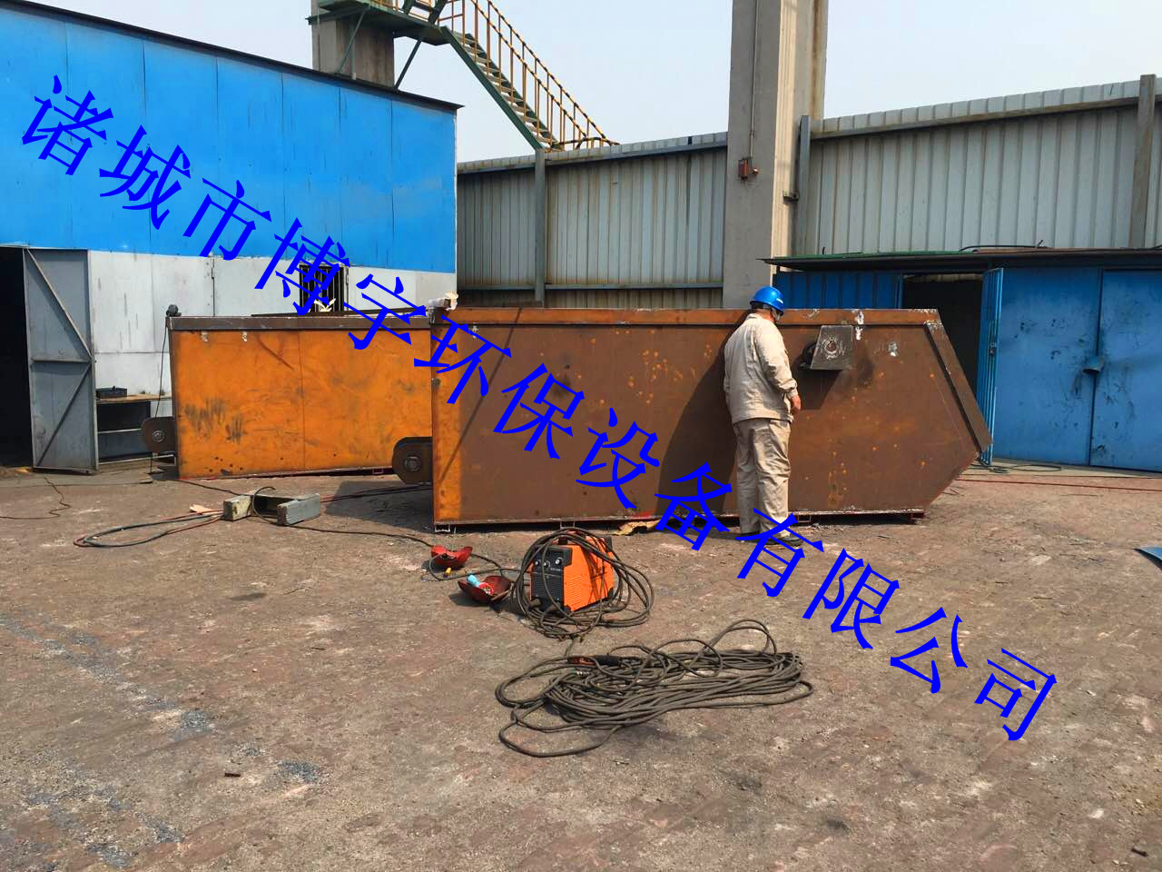 2016.2.13我公司与北京首钢建设集团再次合作,建设行车式刮吸泥机